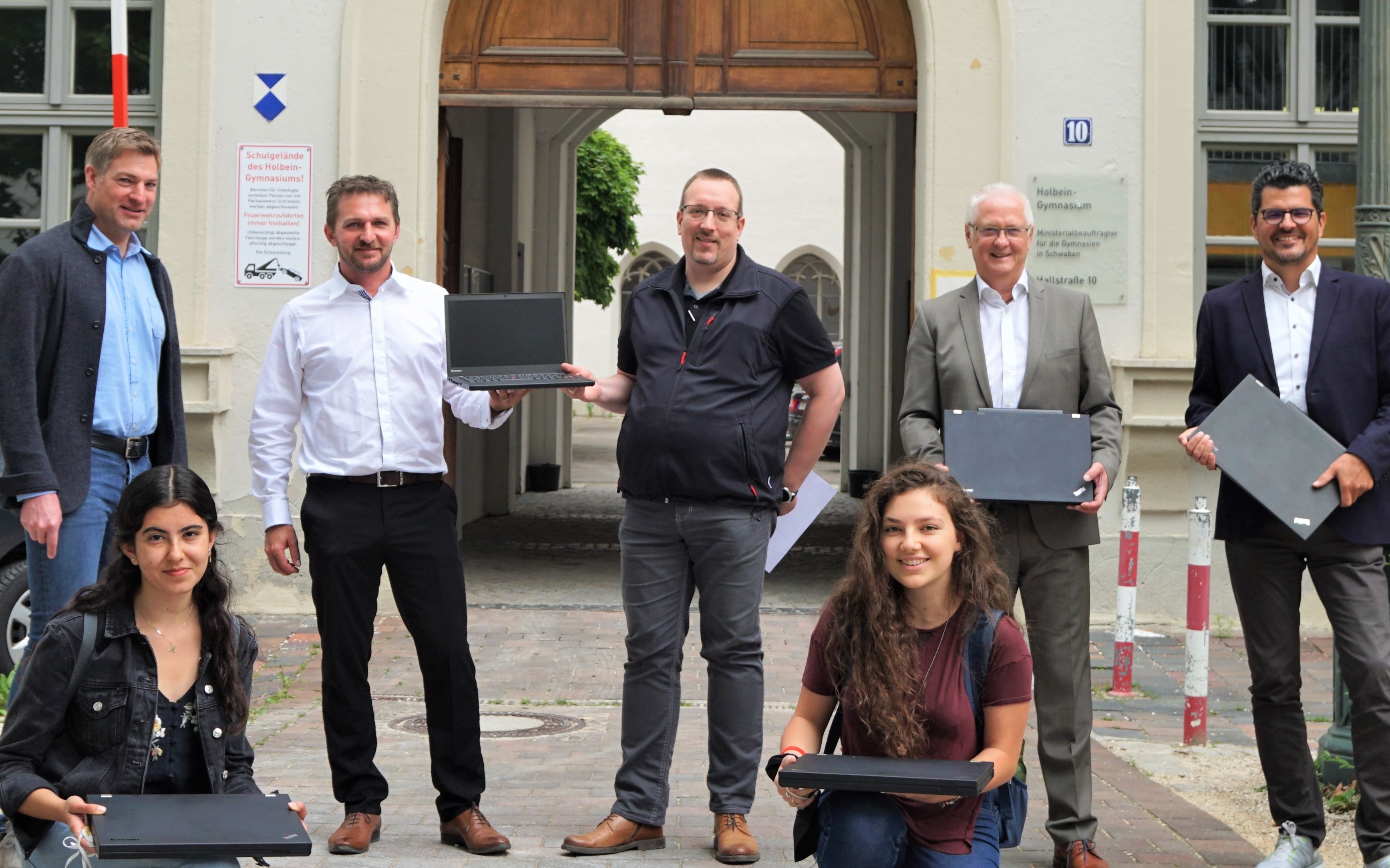 Laptopspende für das Holbein Gmynasium Laptopspende für das Holbein Gmynasium